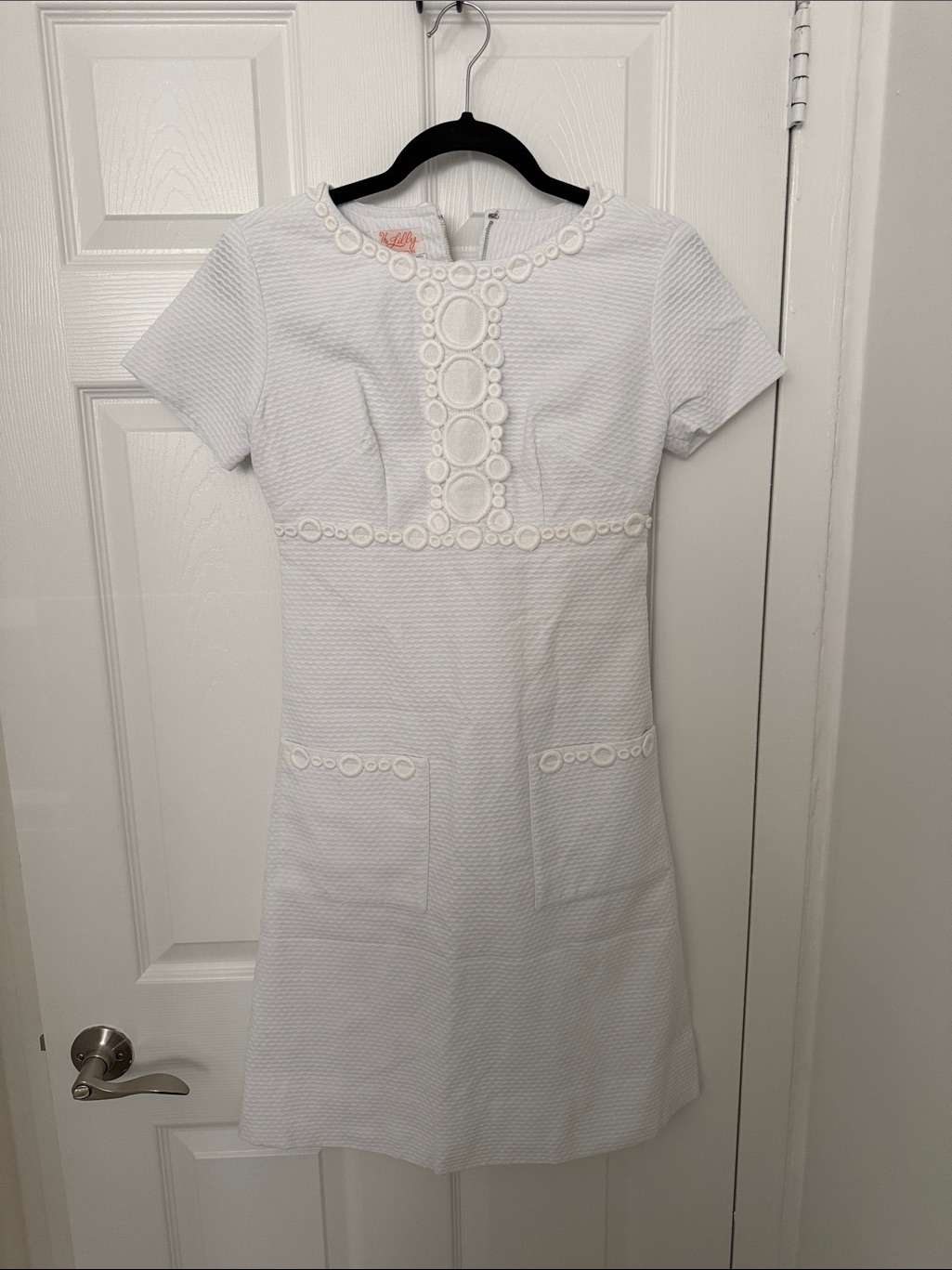 Vintage Lilly Pulitzer White 1970s Textured Short Sleeve Shift Dress